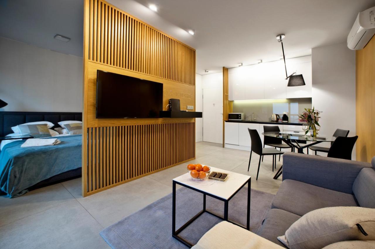 Mennica Residence Deluxe Варшава Экстерьер фото
