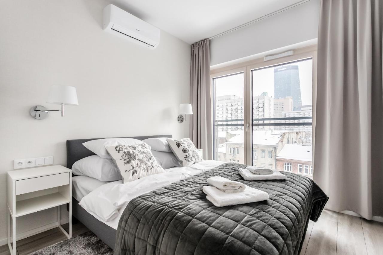 Mennica Residence Deluxe Варшава Экстерьер фото