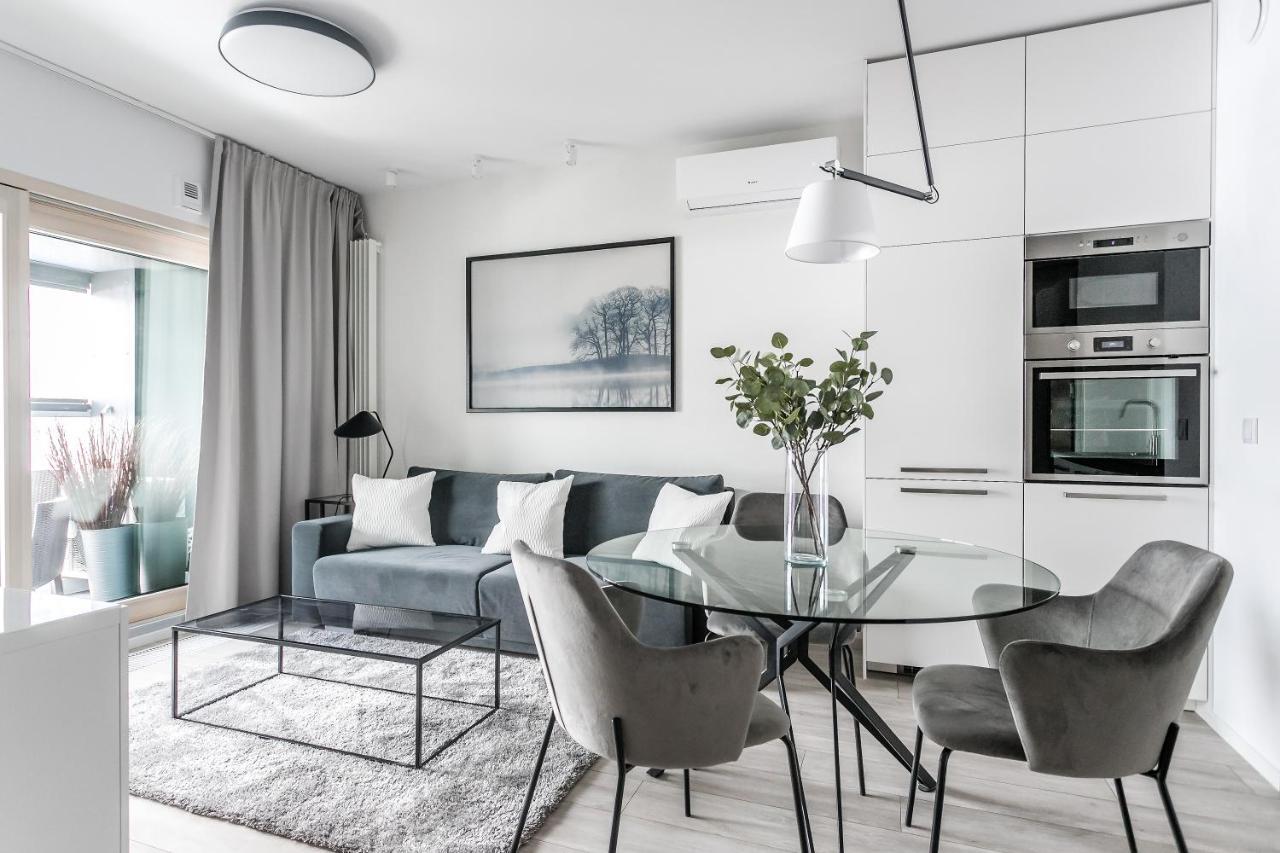 Mennica Residence Deluxe Варшава Экстерьер фото