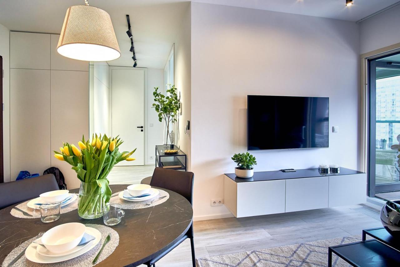 Mennica Residence Deluxe Варшава Экстерьер фото