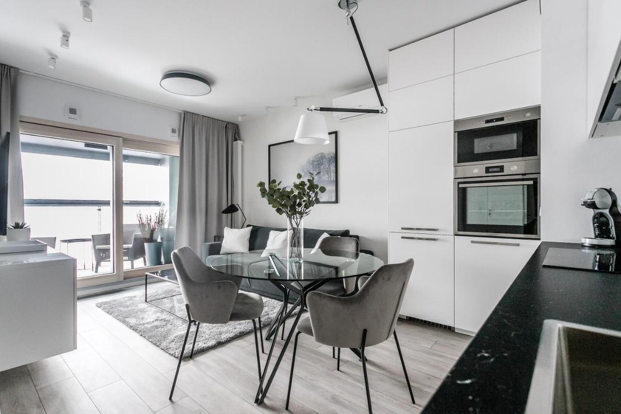Mennica Residence Deluxe Варшава Экстерьер фото