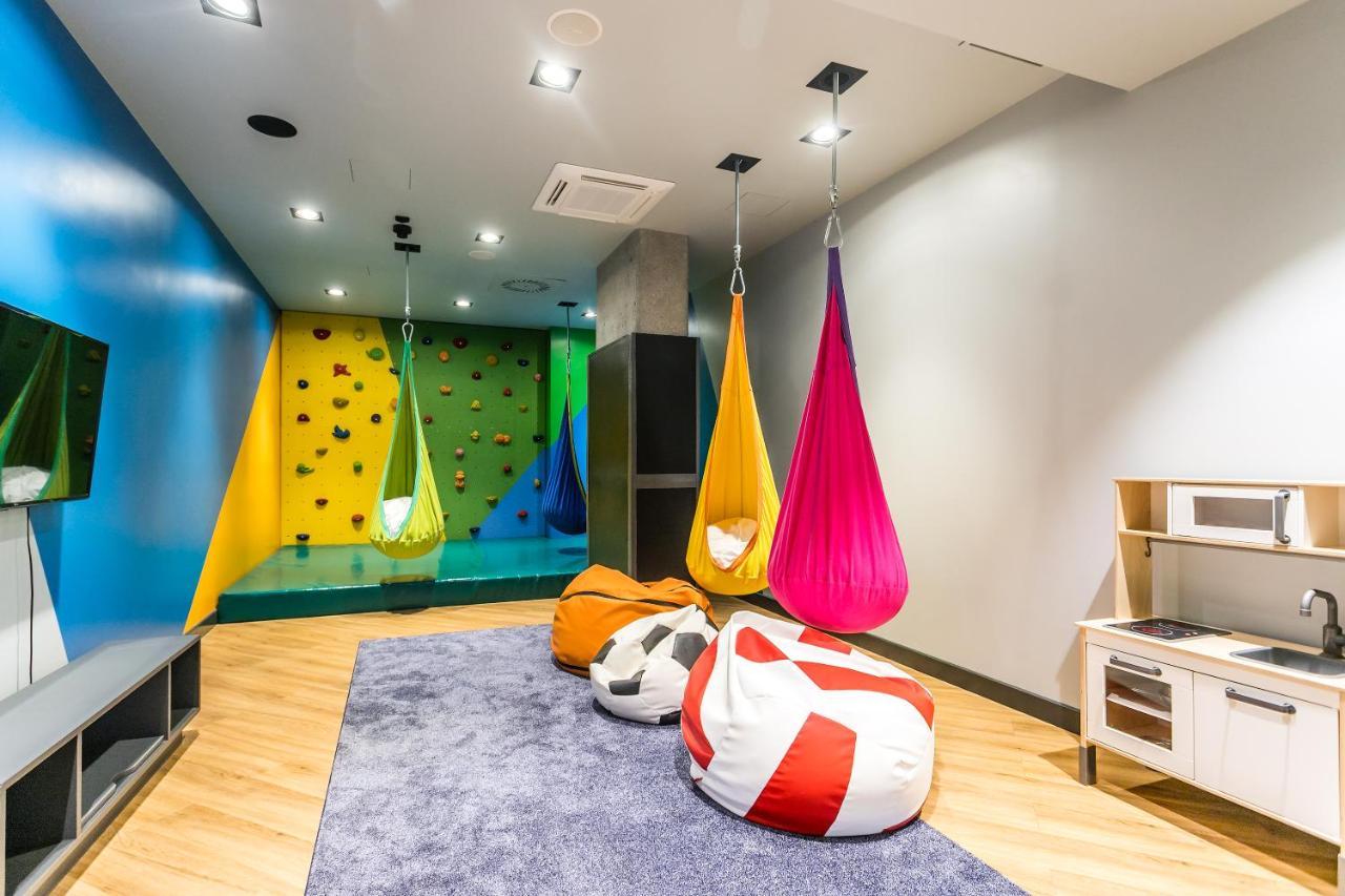 Mennica Residence Deluxe Варшава Экстерьер фото