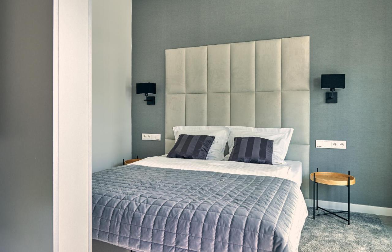 Mennica Residence Deluxe Варшава Экстерьер фото